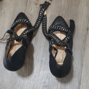 Black chain heels